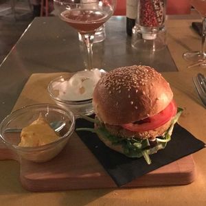 Veg-burger di lenticchie e zenzero  at OH Ficomaeco in Brescia