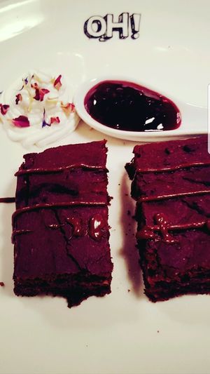 brownies cioccolato e barbabietola at OH Ficomaeco in Brescia