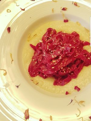 Tagliatelle di barbabietola at OH Ficomaeco in Brescia