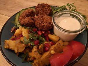 Bowl 🥣 mit Falafel - suuuuuper lecker! 😀 at World Food Trip in Blieskastel