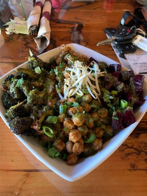Absolutely delicious “build your own bowl”. I chose roasted broccoli, spicy chickpeas, beets all over jasmine rice  at Enlightened Cafe in Ventnor