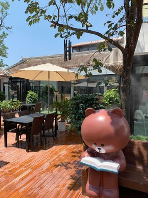 Outside patio at Elaine's in Beijing