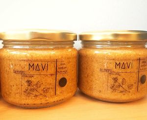 MAVİ crunchy hazelnut butter that has been lightly sweetened with dates.  at Veganevden in Istanbul