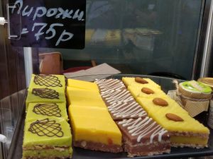 cakes at Troitskiy Most - Kuybysheva in St Petersburg