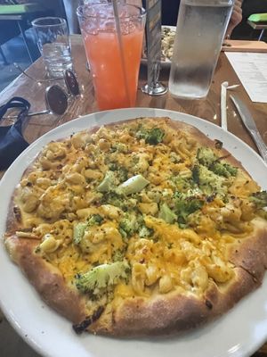 Strawberry lemonade. Mac ‘n’ cheese pizza on veggie crust.  at Sage Regenerative Kitchen in Pasadena