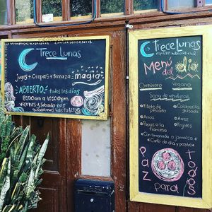 Todos los días ponen sus dos menús en la puerta  at Trece Lunas in Monterrey