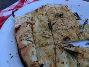garlic flat bread at Paradiso Ristorante Pizzeria in Te Anau