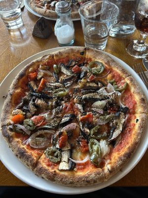 "Spicy Chicken" pizza with plant-based cheese and no meat  at Paradiso Ristorante Pizzeria in Te Anau