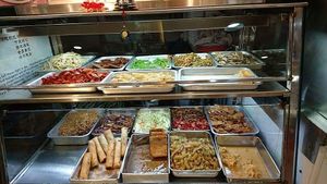 economic rice buffet selection  at Yi Xin 一心素食 in West Singapore