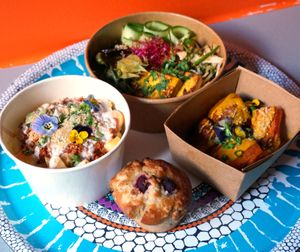 Take-out: Season Bowl + Mac n Cheese + Sweet Potatoes + Muffin at Aujourd'hui Demain Cafe in Paris