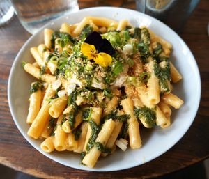 Mac 'n Cheese Pesto-No Mozza at Aujourd'hui Demain Cafe in Paris