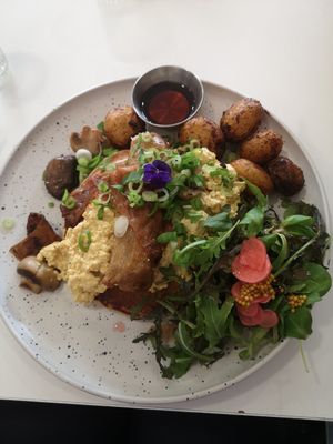 Assiette Brunch at Aujourd'hui Demain Cafe in Paris