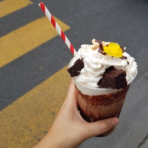 Freakshake at Aujourd'hui Demain Cafe in Paris