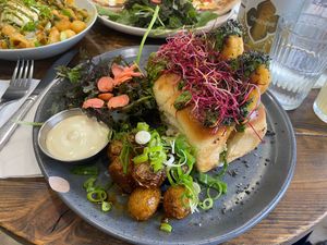Fish burger at Aujourd'hui Demain Cafe in Paris