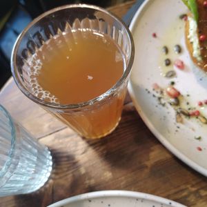 Warm apple juice at Aujourd'hui Demain Cafe in Paris