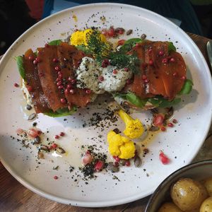 Toast Gravelax, gluten free version (picked cauliflower tasted like pure vinegar btw, rest was great!!!) at Aujourd'hui Demain Cafe in Paris