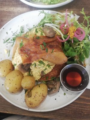 Breakfast Pancakes (un délice) at Aujourd'hui Demain Cafe in Paris