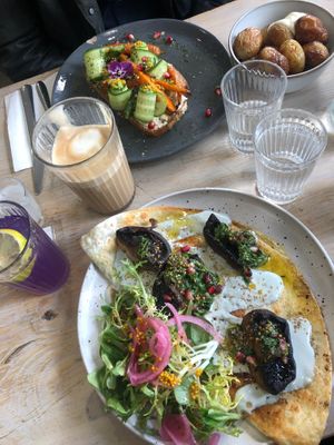 The green quesadilla & loaded toast at Aujourd'hui Demain Cafe in Paris