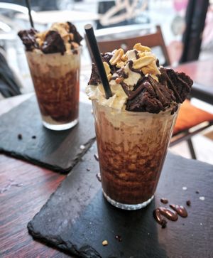 Freakshake version 2022 at Aujourd'hui Demain Cafe in Paris