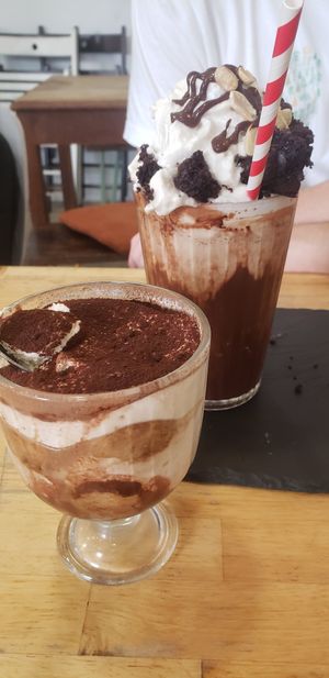  at Aujourd'hui Demain Cafe in Paris