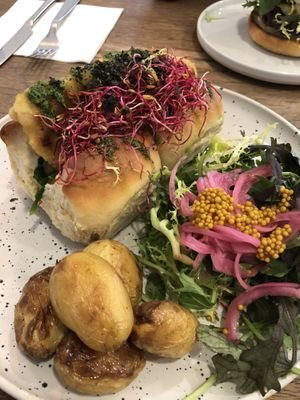 Selfish burguer  at Aujourd'hui Demain Cafe in Paris