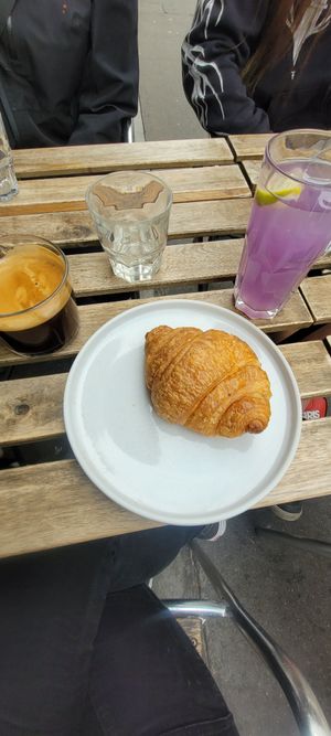  at Aujourd'hui Demain Cafe in Paris