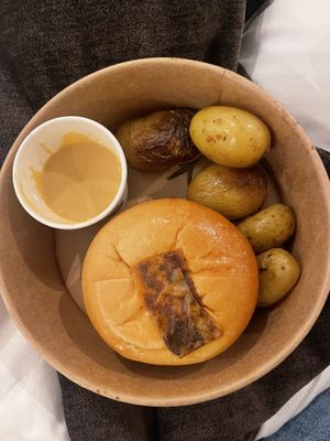 Burger   at Aujourd'hui Demain Cafe in Paris