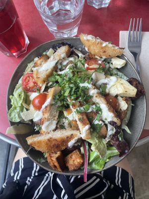 Salade Kaesar   at Aujourd'hui Demain Cafe in Paris