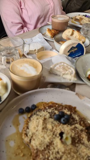 Salé at Aujourd'hui Demain Cafe in Paris