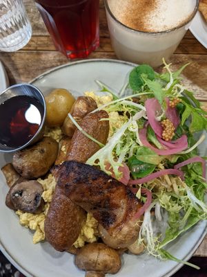 Brunch vegan at Aujourd'hui Demain Cafe in Paris