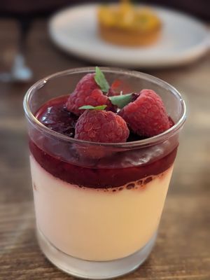  at Aujourd'hui Demain Cafe in Paris