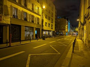 Der Laden von Außen at Aujourd'hui Demain Cafe in Paris