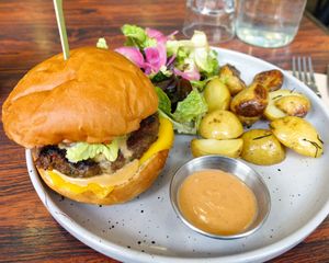Southwest burger at Aujourd'hui Demain Cafe in Paris