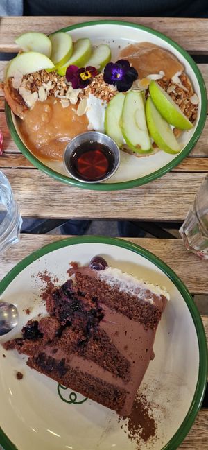 L at Aujourd'hui Demain Cafe in Paris