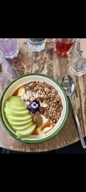 Granola at Aujourd'hui Demain Cafe in Paris