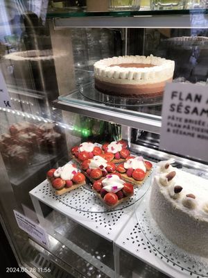  at Aujourd'hui Demain Cafe in Paris