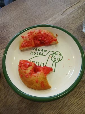 Love these plates at Aujourd'hui Demain Cafe in Paris