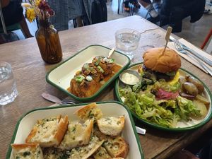 Omg at Aujourd'hui Demain Cafe in Paris