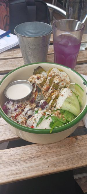 Season bowl and ultraviolet drink at Aujourd'hui Demain Cafe in Paris