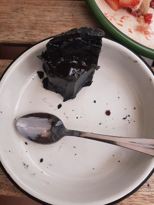 Le flan at Aujourd'hui Demain Cafe in Paris