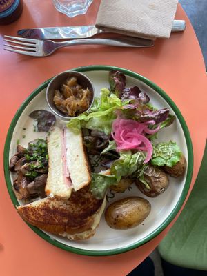 Croque monsieur  at Aujourd'hui Demain Cafe in Paris
