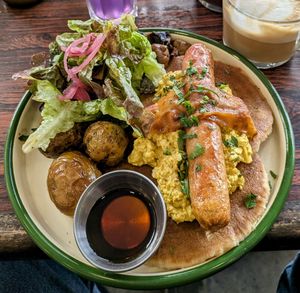 Brunch at Aujourd'hui Demain Cafe in Paris