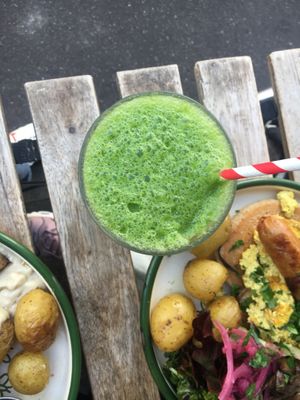 Green smoothie  at Aujourd'hui Demain Cafe in Paris