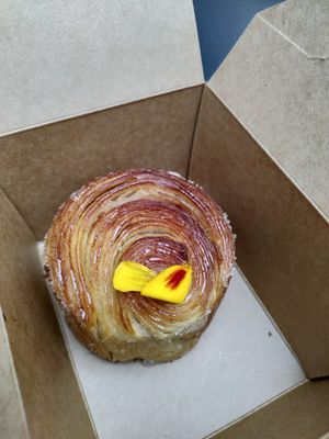 Cruffin coing at Aujourd'hui Demain Cafe in Paris