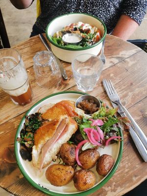  at Aujourd'hui Demain Cafe in Paris