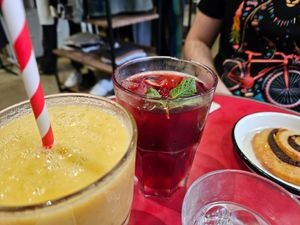  at Aujourd'hui Demain Cafe in Paris