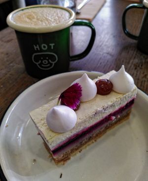 Finger raspberry at Aujourd'hui Demain Cafe in Paris