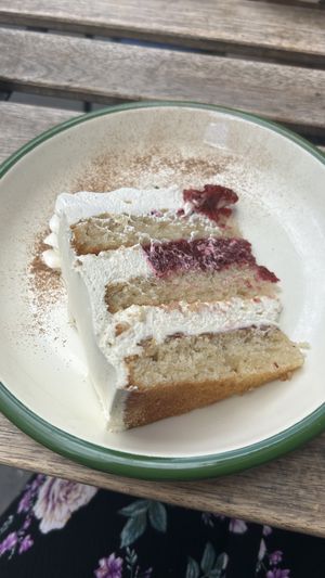 Layer Cake Vanille Framboise  at Aujourd'hui Demain Cafe in Paris