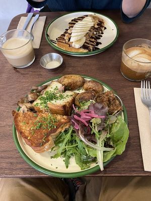  at Aujourd'hui Demain Cafe in Paris