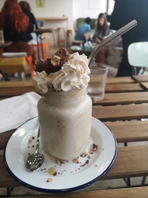 Monstershake at Aujourd'hui Demain Cafe in Paris